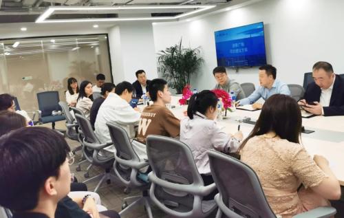 宇更新改造调研讨论现场_中企物业