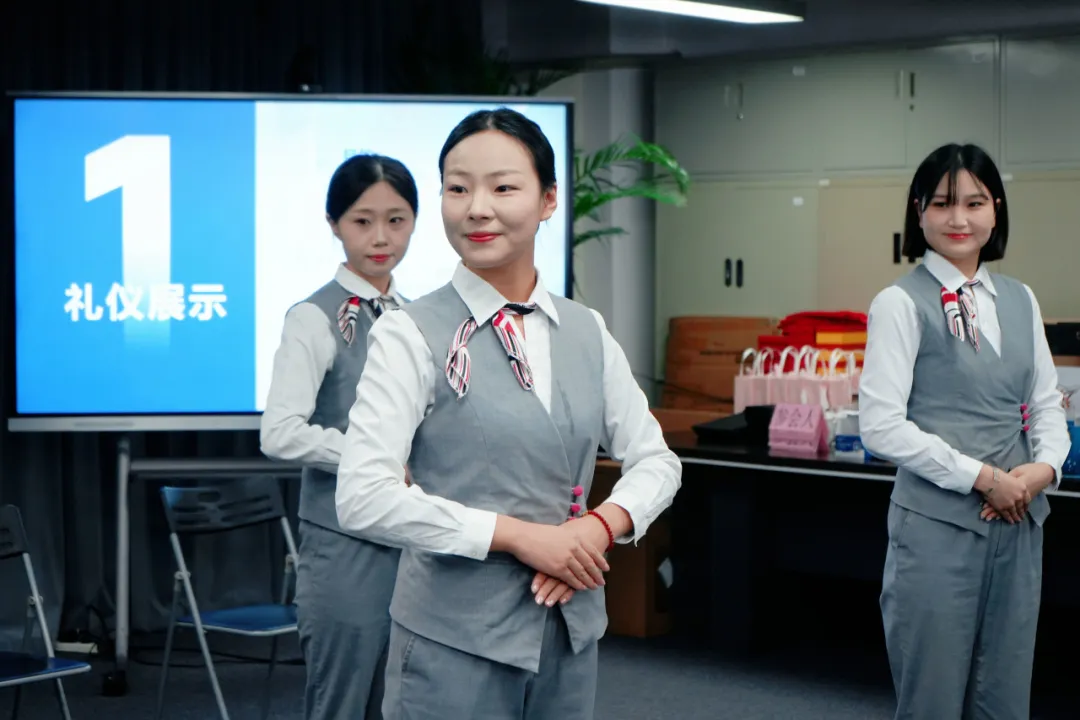 微信图片_2025-11-28_205658_535.png 微信图片_2025-11-28_205658_535.png